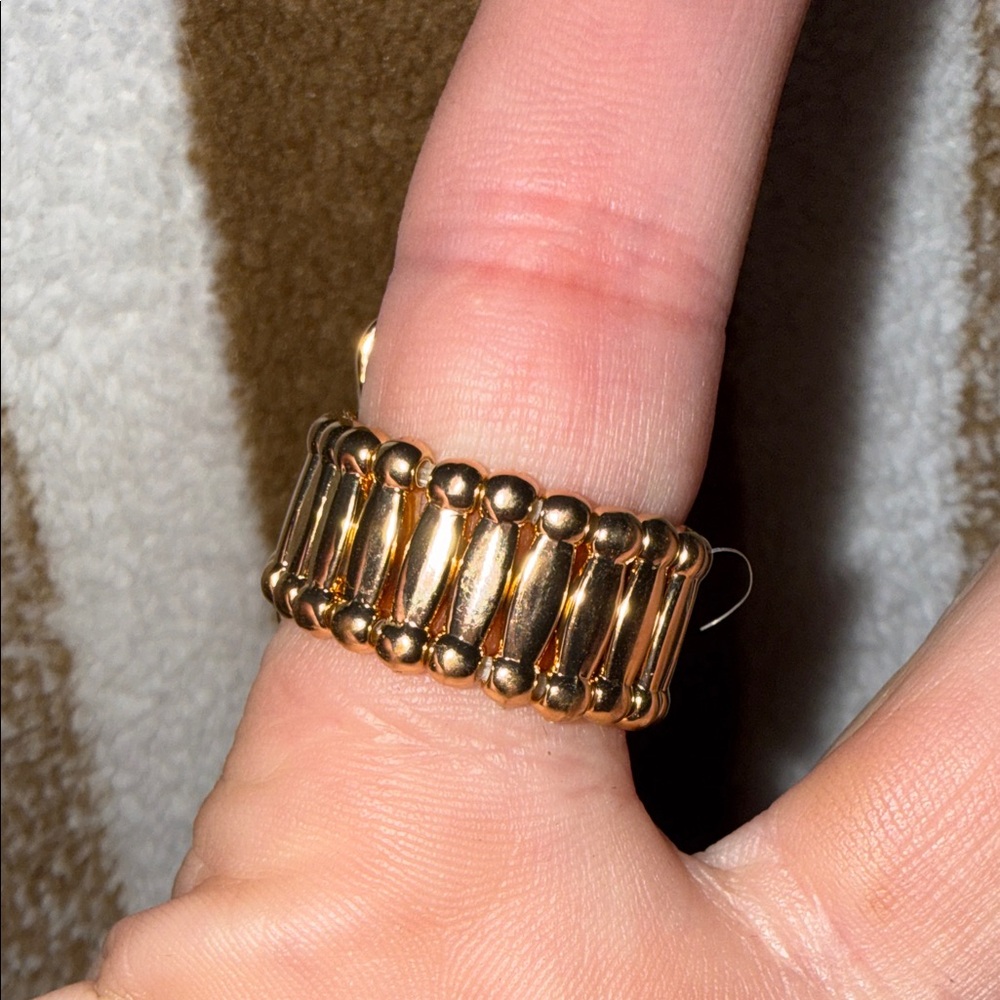 Elegant Gold and Silver Statement Ring - Picture 3 of 3
